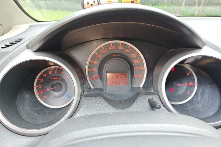 Used Honda Fit 2011 1.3L automatic comfort version Instrument Cluster