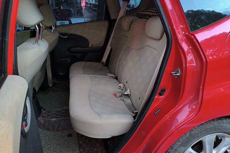 Used Honda Fit 2011 1.3L automatic comfort version Left Rear Seat