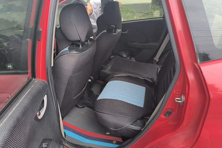Used Honda Fit 2011 1.3L automatic comfort version Left Rear Seat