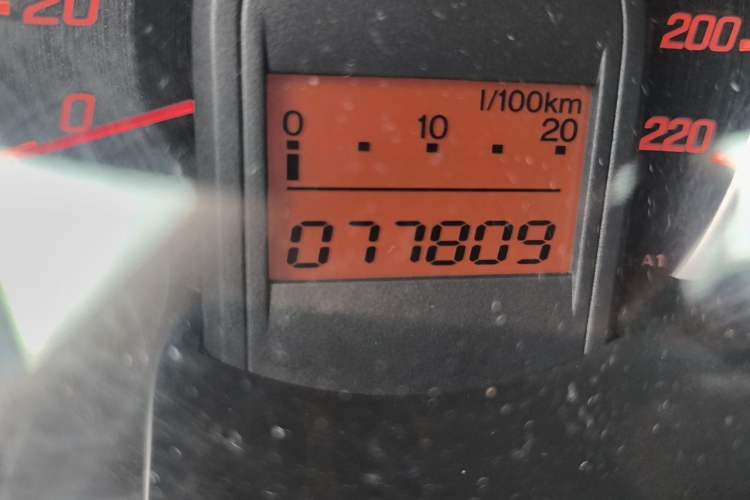 Used Honda Fit 2011 1.3L automatic comfort version Odometer Close Up