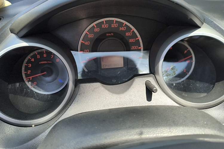 Used Honda Fit 2011 1.5L Automatic Luxury Edition Odometer Close Up