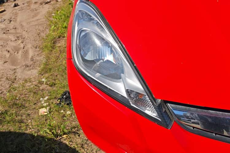 Used Honda Fit 2011 1.5L Automatic Luxury Edition Right Front Headlight