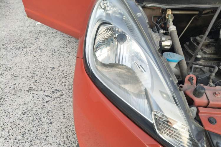 Used Honda Fit 2011 1.3L automatic comfort version Right Front Headlight