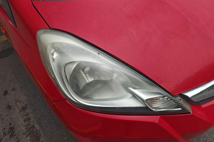 Used Honda Fit 2011 1.5L Automatic Luxury Edition Right Front Headlight