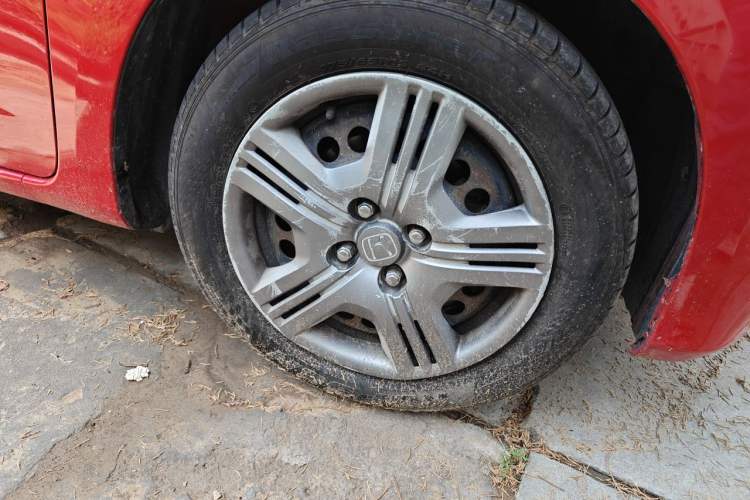 Used Honda Fit 2011 1.3L manual Comfort version Right Front Wheel Hub