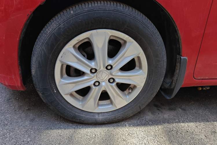 Used Honda Fit 2011 1.5L manual luxury version Right Front Wheel Hub