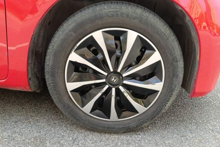 Used Honda Fit 2011 1.3L automatic comfort version Right Front Wheel Hub