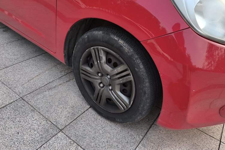 Used Honda Fit 2011 1.3L automatic comfort version Right Front Wheel Hub