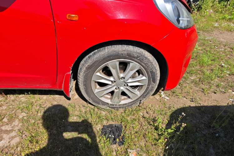 Used Honda Fit 2011 1.5L Automatic Luxury Edition Right Front Wheel Hub