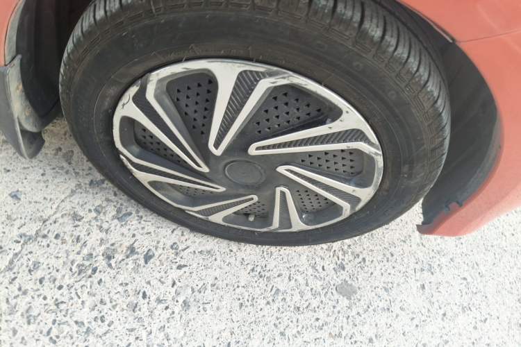 Used Honda Fit 2011 1.3L automatic comfort version Right Front Wheel Hub