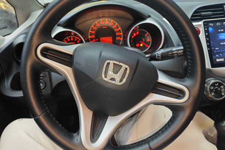 Used Honda Fit 2011 1.5L Automatic Luxury Edition Steering Wheel