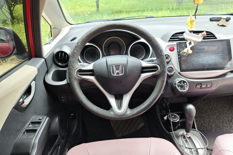 Used Honda Fit 2011 1.3L automatic comfort version Steering Wheel