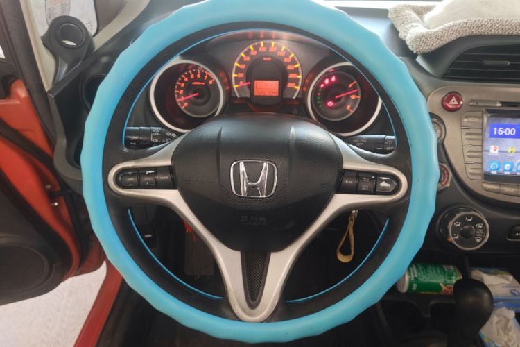 Used Honda Fit 2011 1.5L Automatic Luxury Edition Steering Wheel