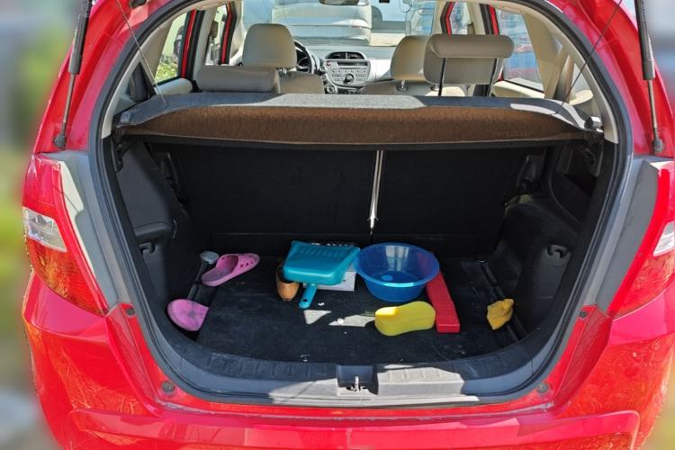 Used Honda Fit 2011 1.5L Automatic Luxury Edition Trunk