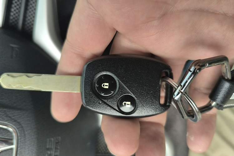 Used Honda Fit 2011 1.3L automatic comfort version Vehicle Key