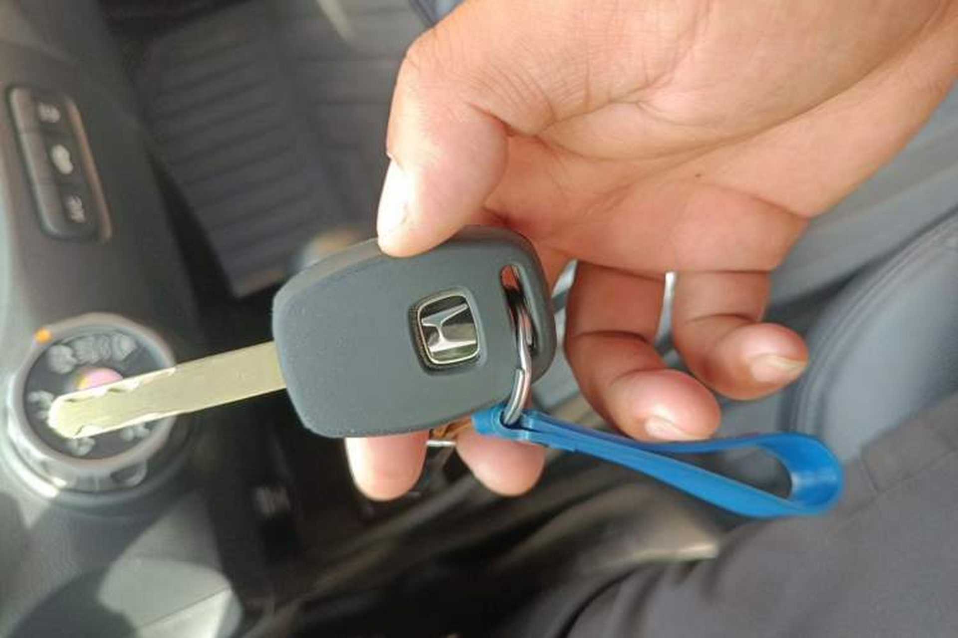 Used Honda Fit 2011 1.3L automatic comfort version Vehicle Key