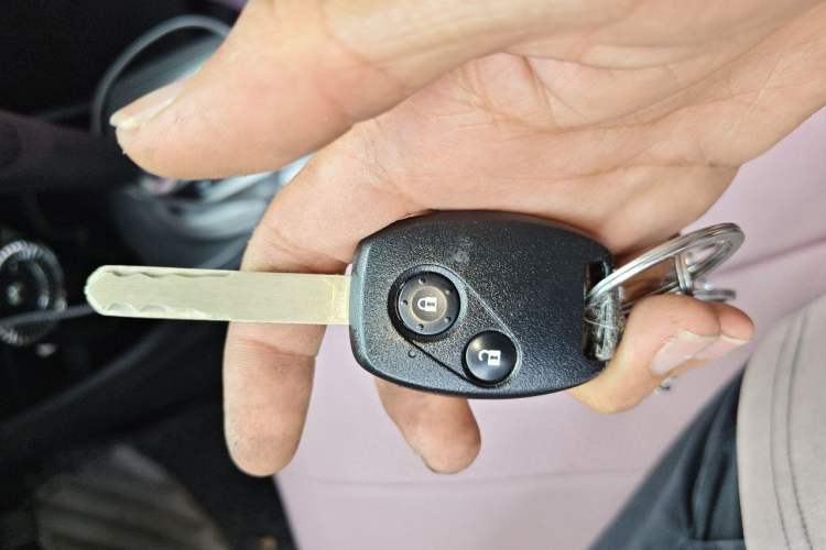 Used Honda Fit 2011 1.3L automatic comfort version Vehicle Key