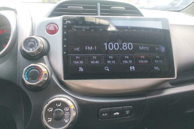 Used Honda Fit 2011 1.3L automatic comfort version Audio And AC Panel