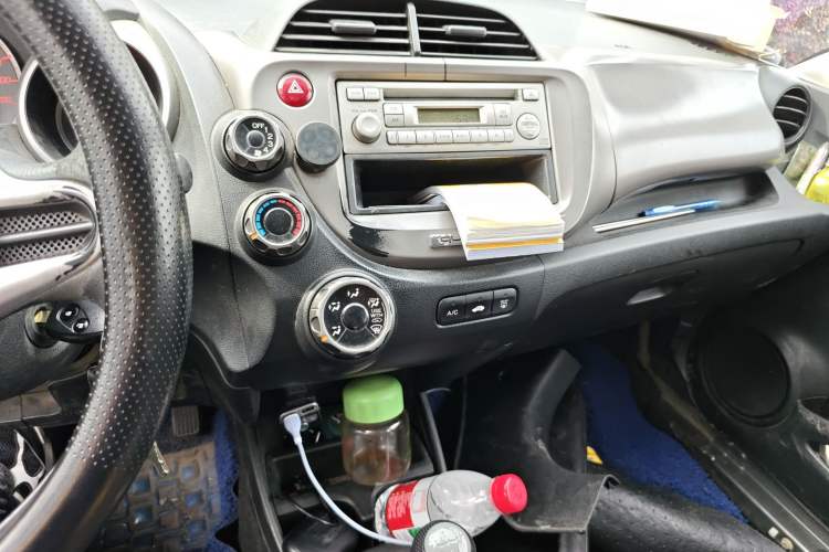 Used Honda Fit 2011 1.3L manual Comfort version Audio And AC Panel