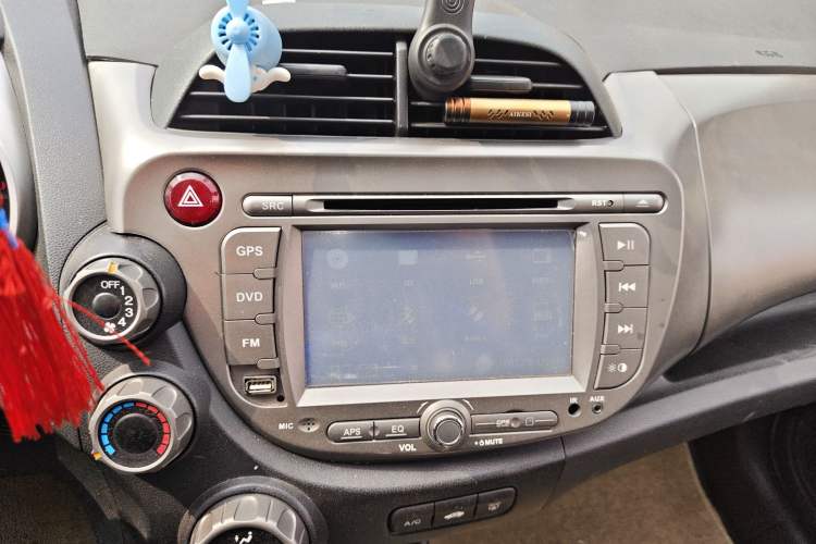 Used Honda Fit 2011 1.5L manual luxury version Audio And AC Panel