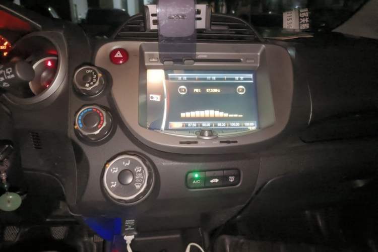 Used Honda Fit 2011 1.3L manual Comfort version Audio And AC Panel
