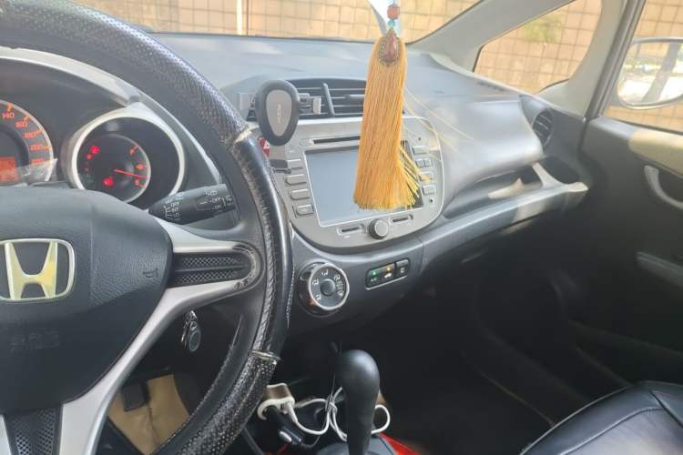 Used Honda Fit 2011 1.3L automatic comfort version Audio And AC Panel