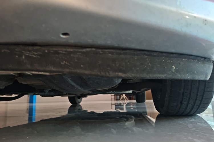 Used Honda Fit 2011 1.3L automatic comfort version Chassis Front Left