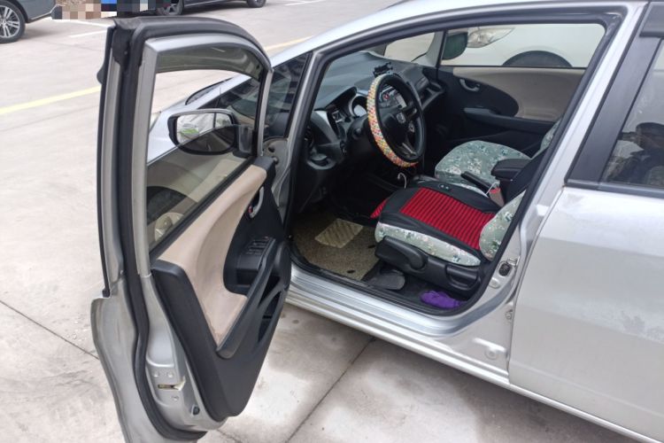 Used Honda Fit 2011 1.3L automatic comfort version Driver Seat