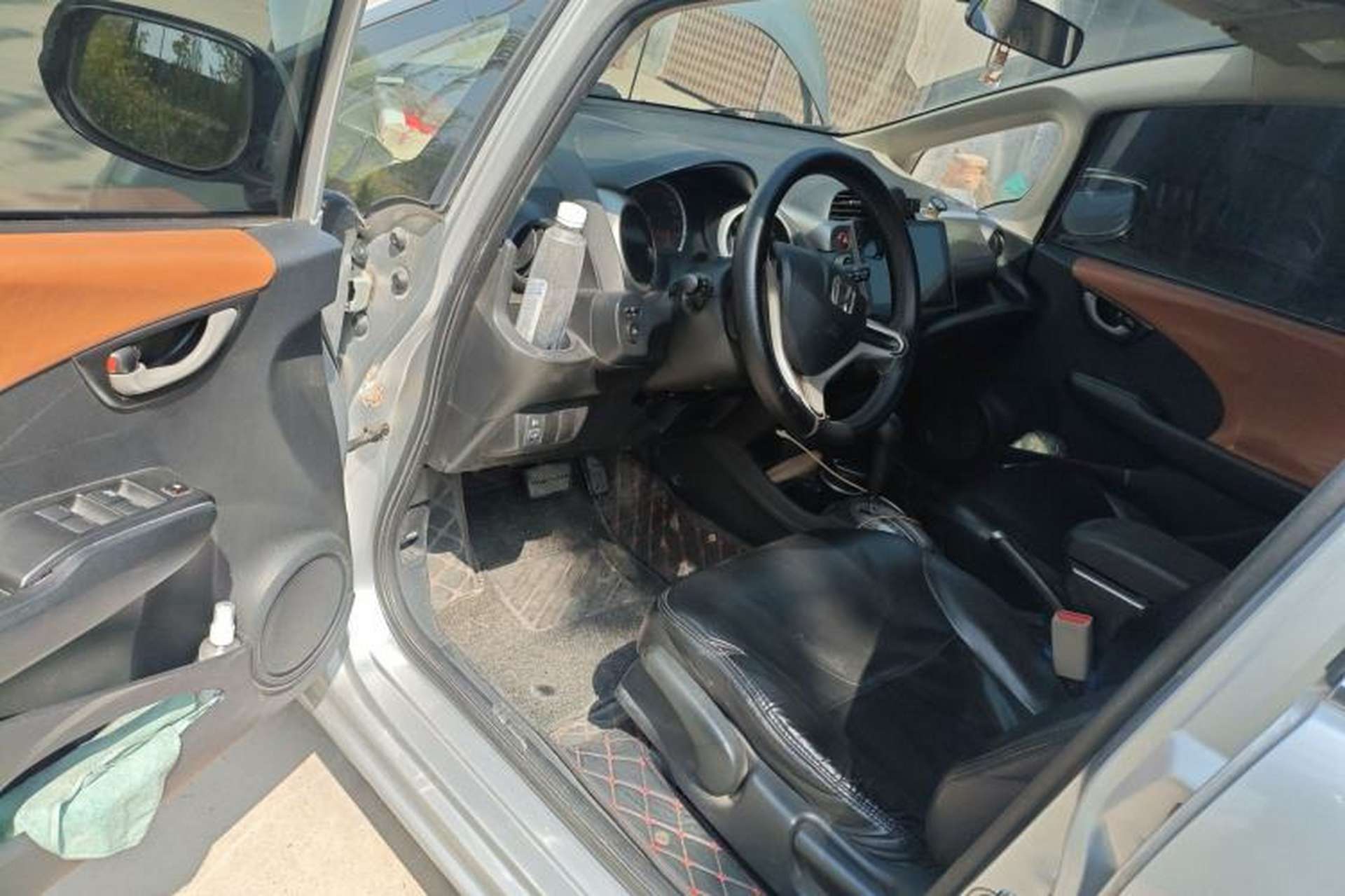 Used Honda Fit 2011 1.3L automatic comfort version Driver Seat