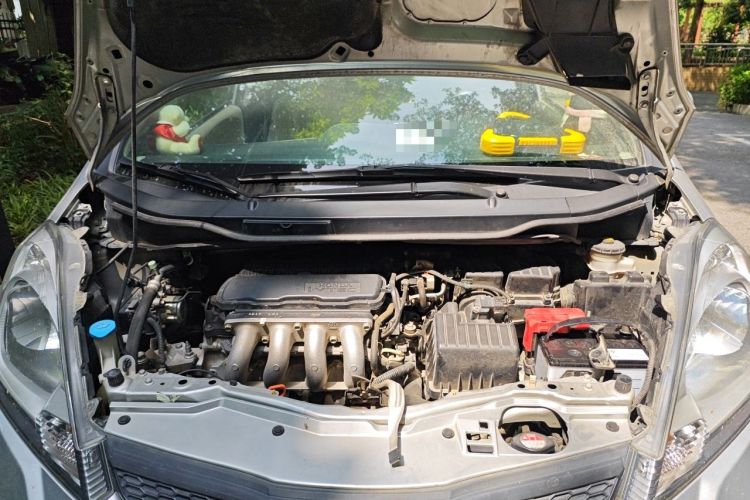 Used Honda Fit 2011 1.3L automatic comfort version Engine Bay