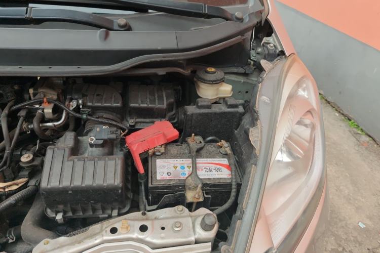 Used Honda Fit 2011 1.3L automatic comfort version Engine Bay Left