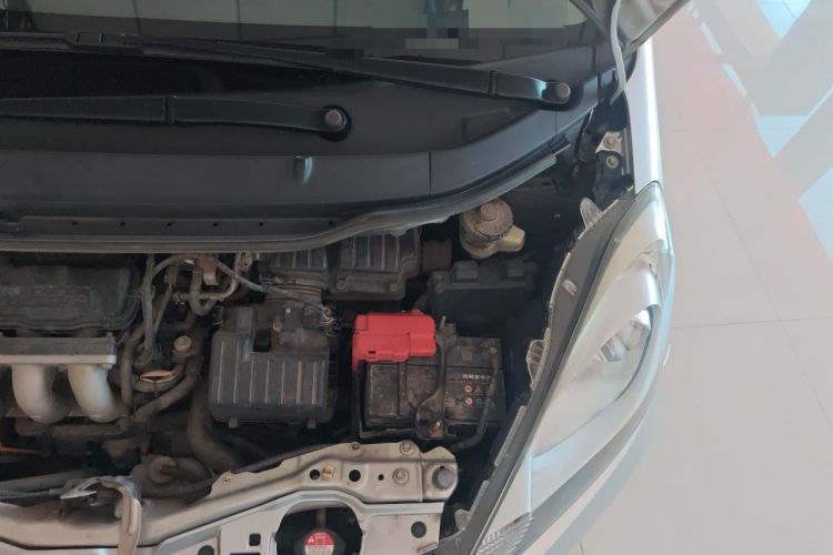 Used Honda Fit 2011 1.3L automatic comfort version Engine Bay Left