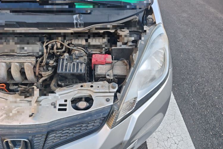 Used Honda Fit 2011 1.3L manual Comfort version Engine Bay Left