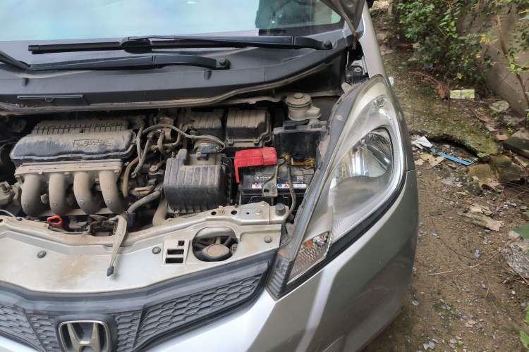 Used Honda Fit 2011 1.3L automatic comfort version Engine Bay Left