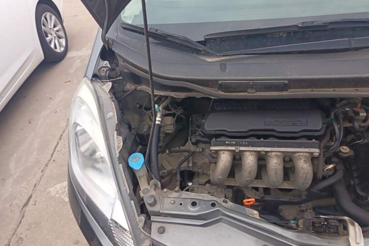 Used Honda Fit 2011 1.5L Automatic Luxury Edition Engine Bay Right