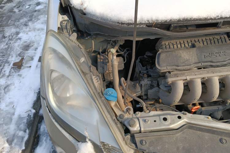 Used Honda Fit 2011 1.3L automatic comfort version Engine Bay Right
