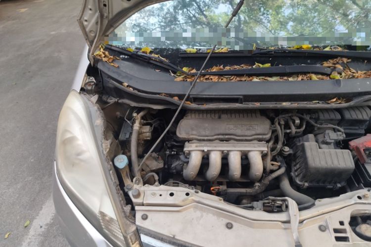 Used Honda Fit 2011 1.5L Automatic Luxury Edition Engine Bay Right
