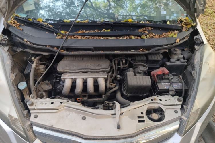 Used Honda Fit 2011 1.5L Automatic Luxury Edition Engine Bay