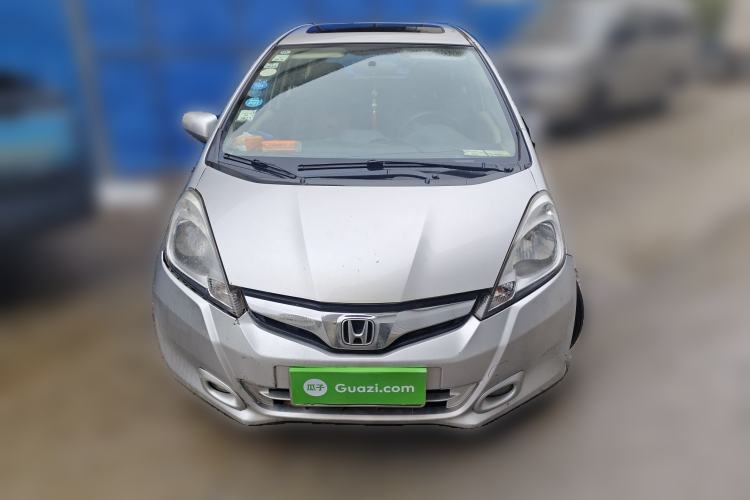 Used Honda Fit 2011 1.5L manual luxury version Front