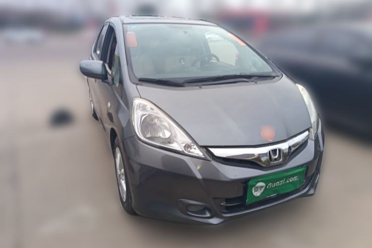 Used Honda Fit 2011 1.5L Automatic Luxury Edition Front Right 45 Deg