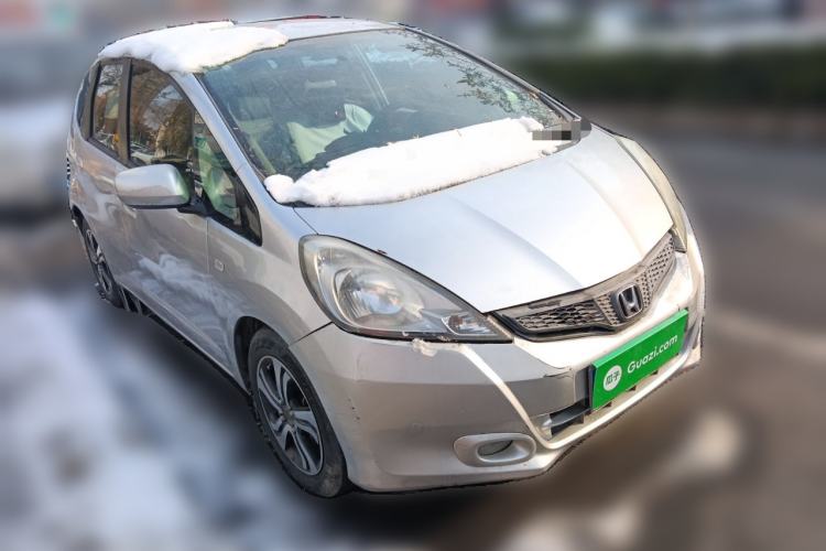 Used Honda Fit 2011 1.3L automatic comfort version Front Right 45 Deg