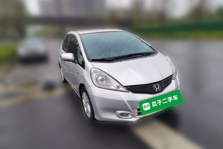 Used Honda Fit 2011 1.3L automatic comfort version Front Right 45 Deg