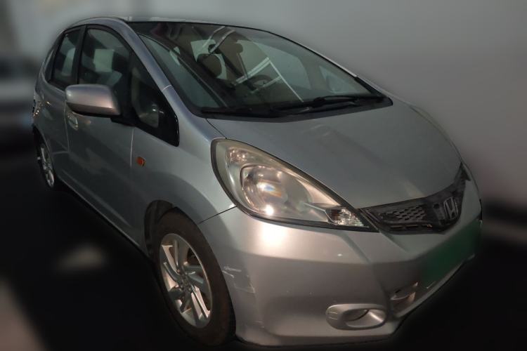 Used Honda Fit 2011 1.3L automatic comfort version Front Right 45 Deg
