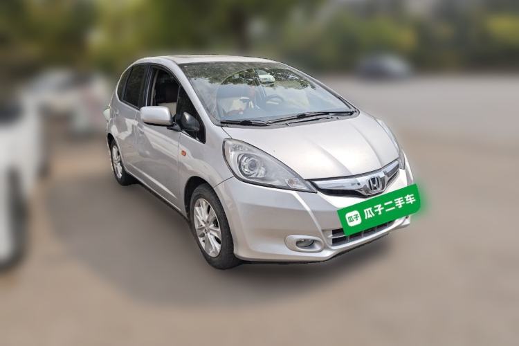 Used Honda Fit 2011 1.5L manual luxury version Front Right 45 Deg
