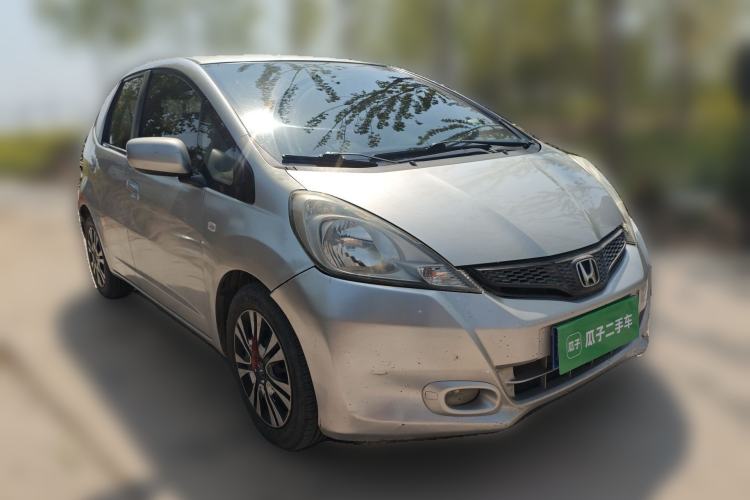 Used Honda Fit 2011 1.3L automatic comfort version Front Right 45 Deg