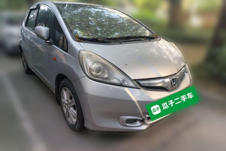 Used Honda Fit 2011 1.5L Automatic Luxury Edition Front Right 45 Deg