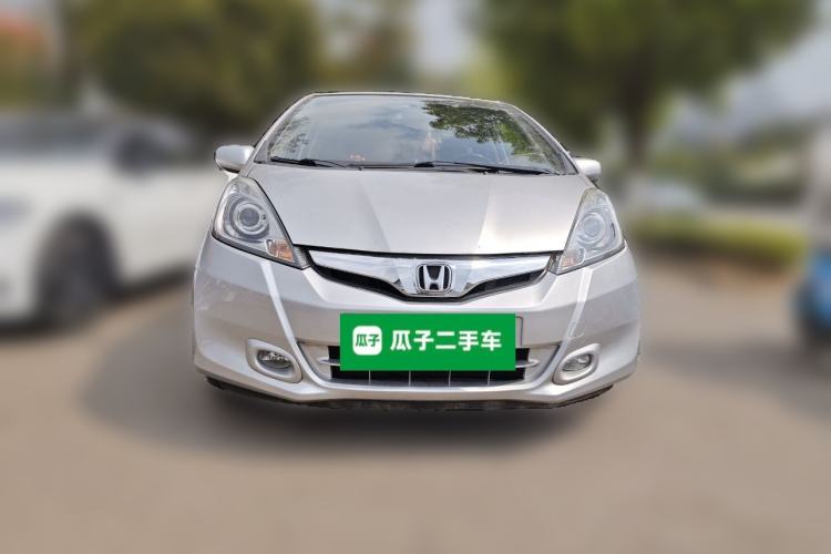 Used Honda Fit 2011 1.5L manual luxury version Front