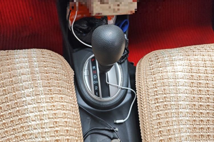 Used Honda Fit 2011 1.3L automatic comfort version Gear Lever