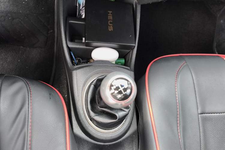 Used Honda Fit 2011 1.3L manual Comfort version Gear Lever