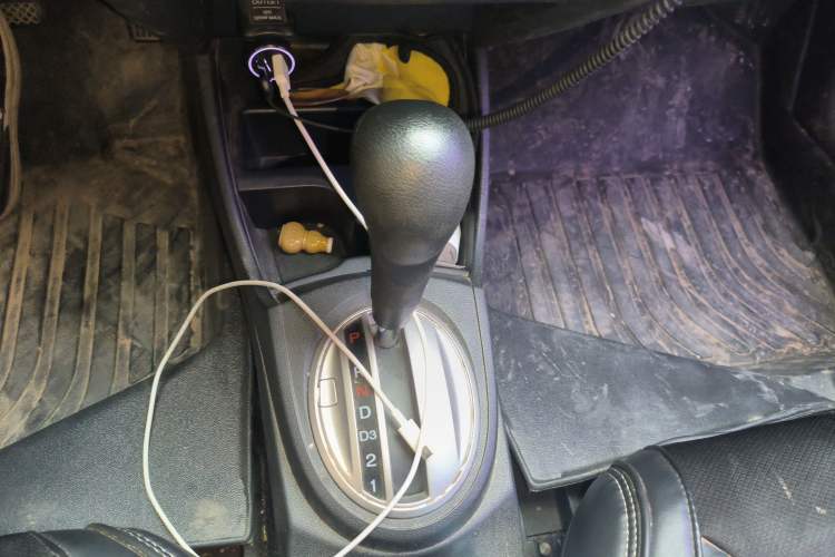 Used Honda Fit 2011 1.3L automatic comfort version Gear Lever